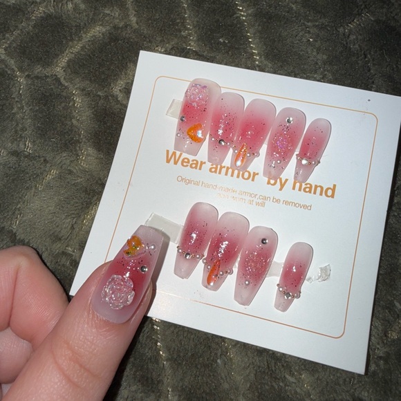 Pink Glitter Press-On Nails - Picture 5 of 8